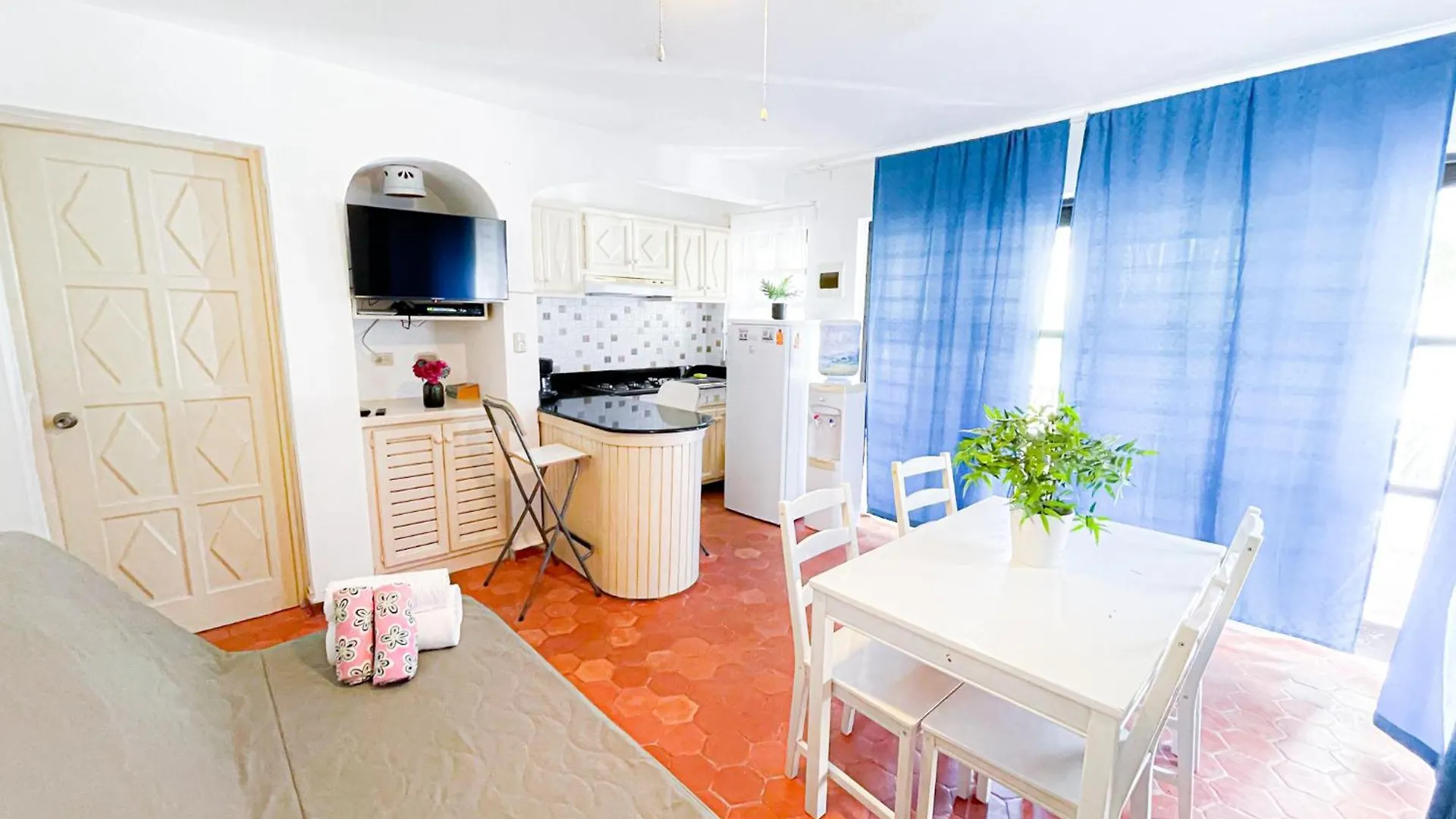 Sunny Seascape Villas & Aparts Hotel Wifi Bbq Los Corales Bavaro Beach Club & Spa Пунта-Кана 0*,